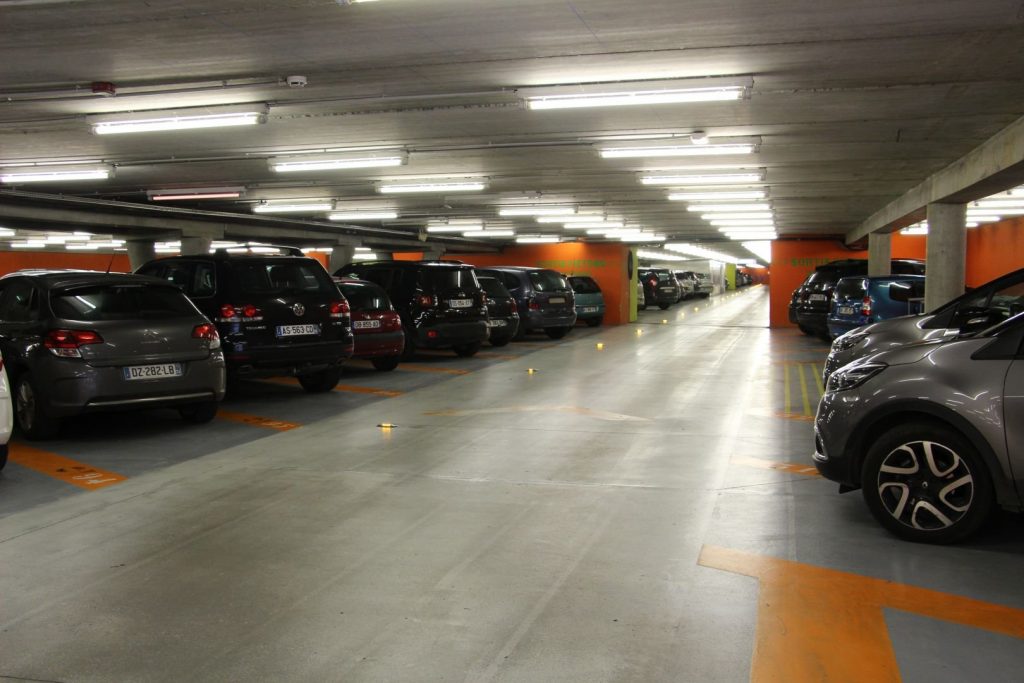 Vacanciers, comment garer votre voiture sur Paris ? Road Trip Experience