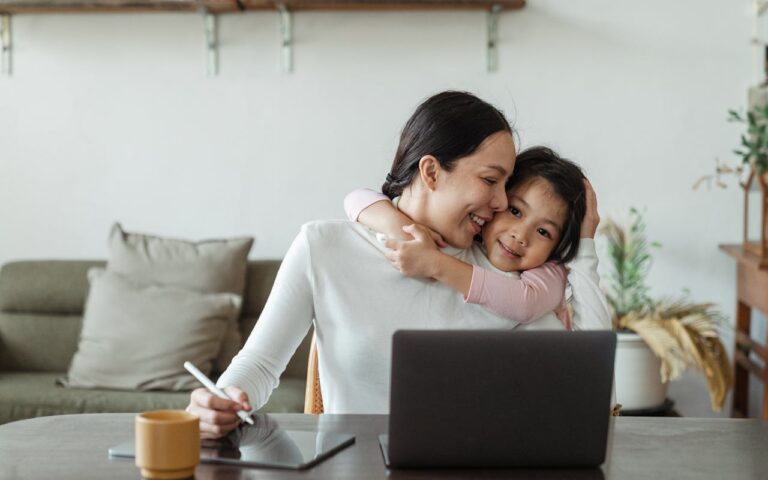 Éduquer ses enfants à distance : conseils efficaces en 2021